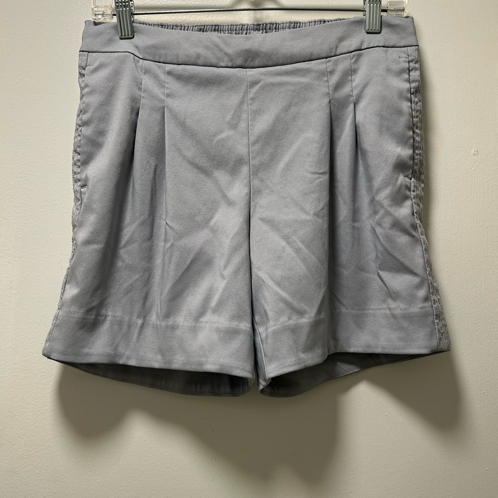 Gray Nike Women’s Golf Shorts Grey Dri-Fit Small Drawstring Pockets Pleats